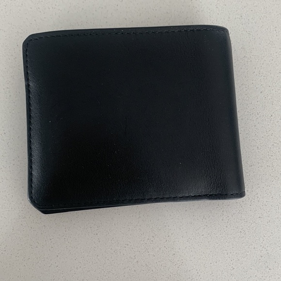 Hugo Boss wallet - Picture 3 of 5